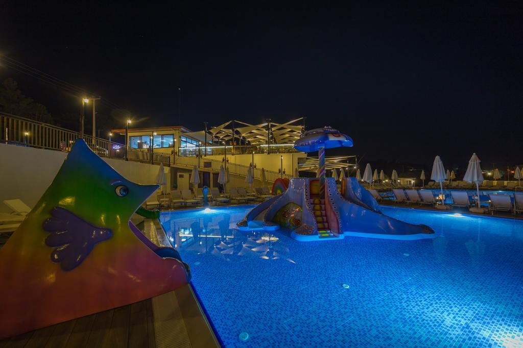 Ramada Resort By Wyndham Akbuk Exteriér fotografie